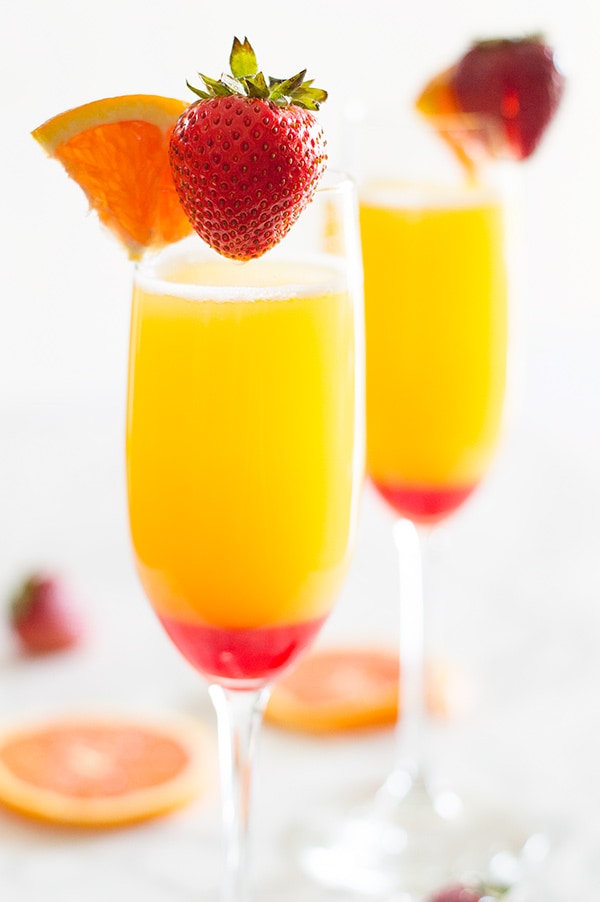 strawberry-mimosas